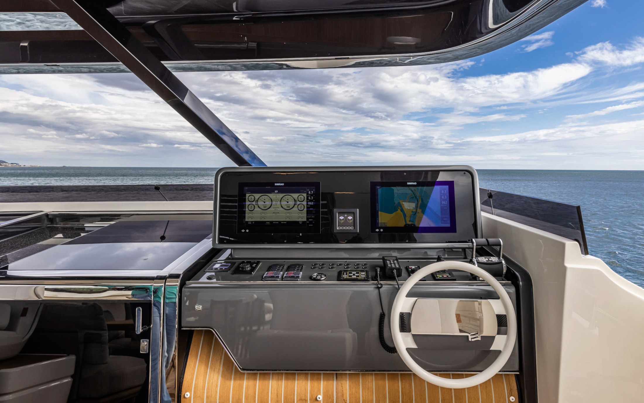 Ferretti Yachts 1000