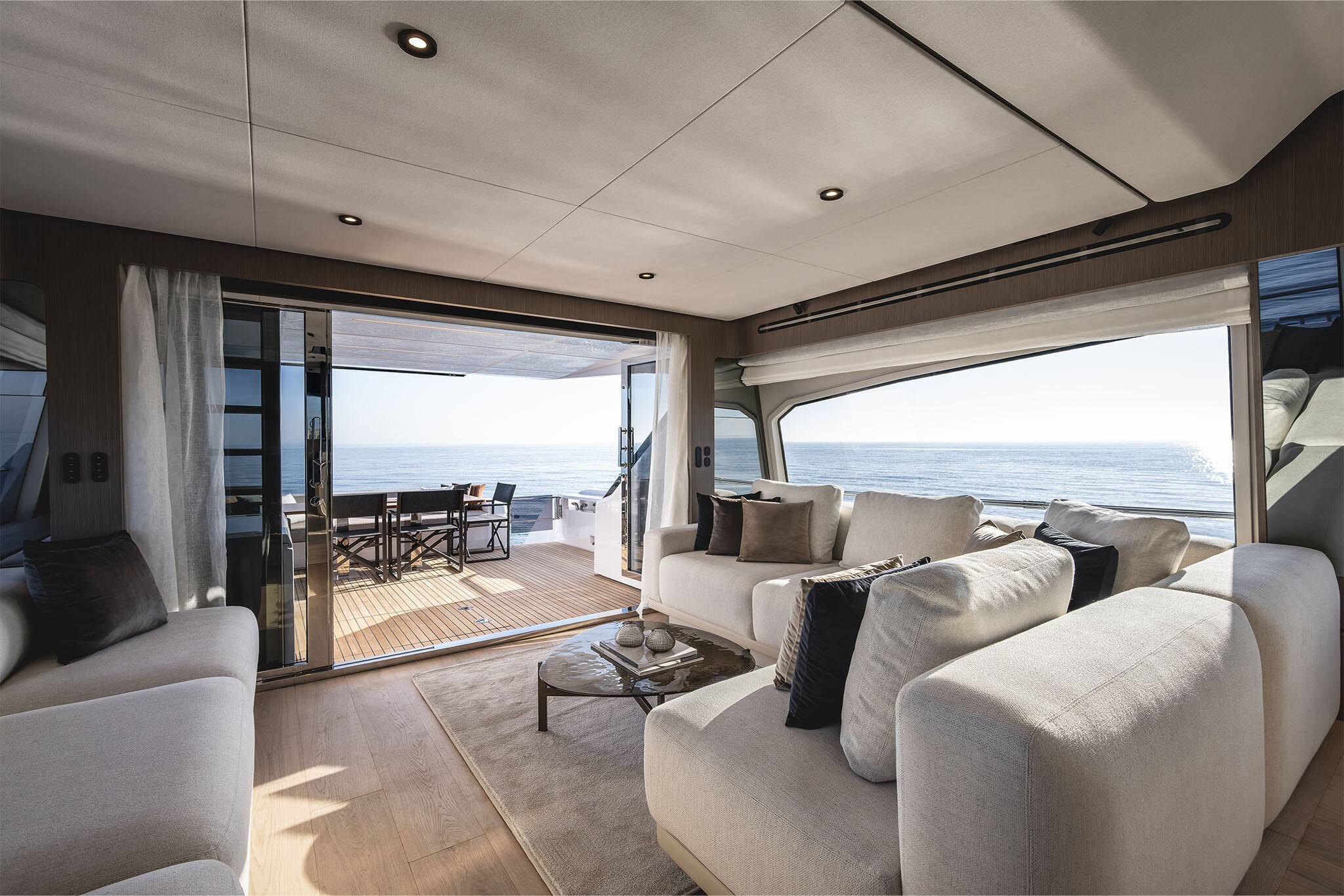 Ferretti Yachts 720 New