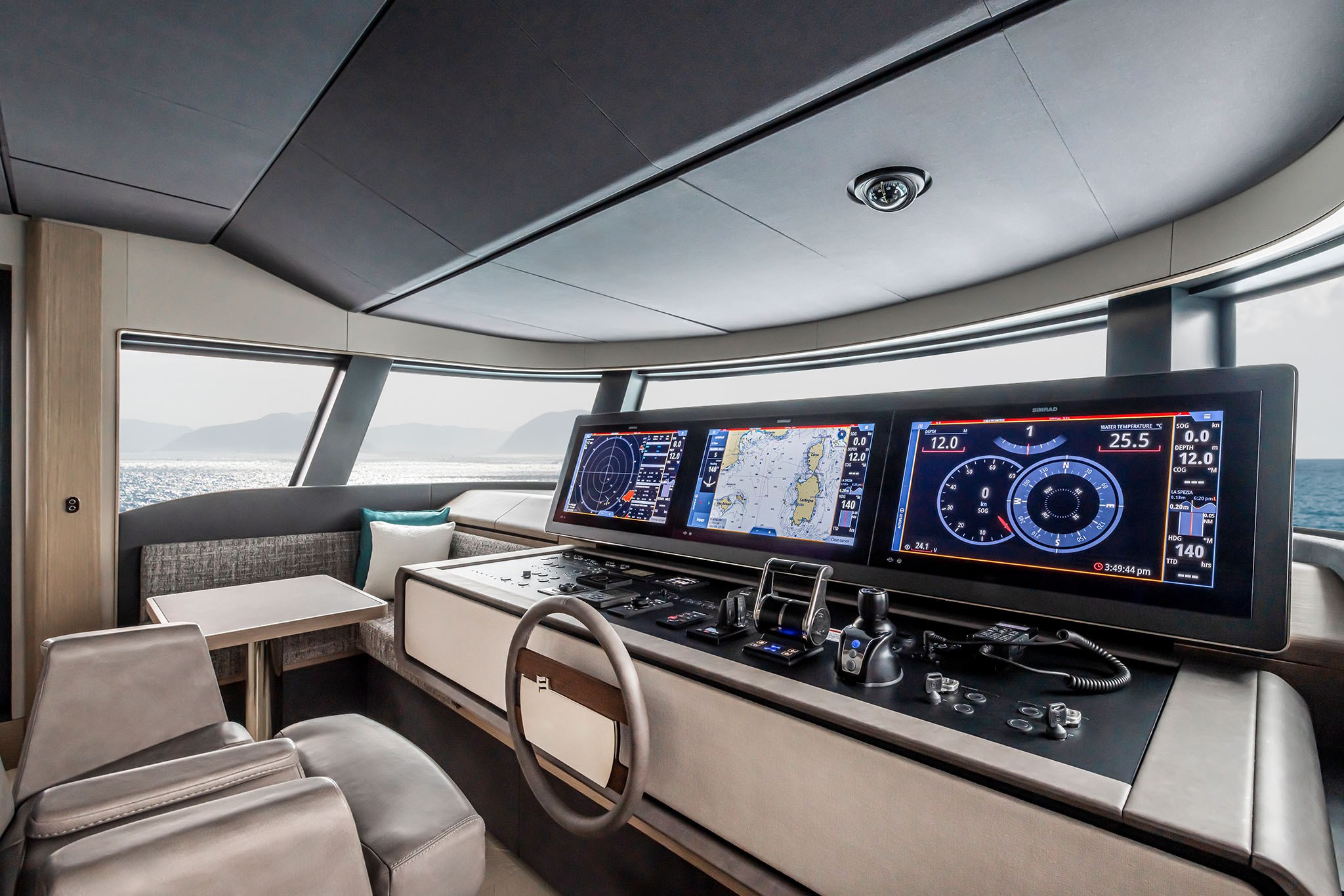Ferretti Yachts INFYNITO 90