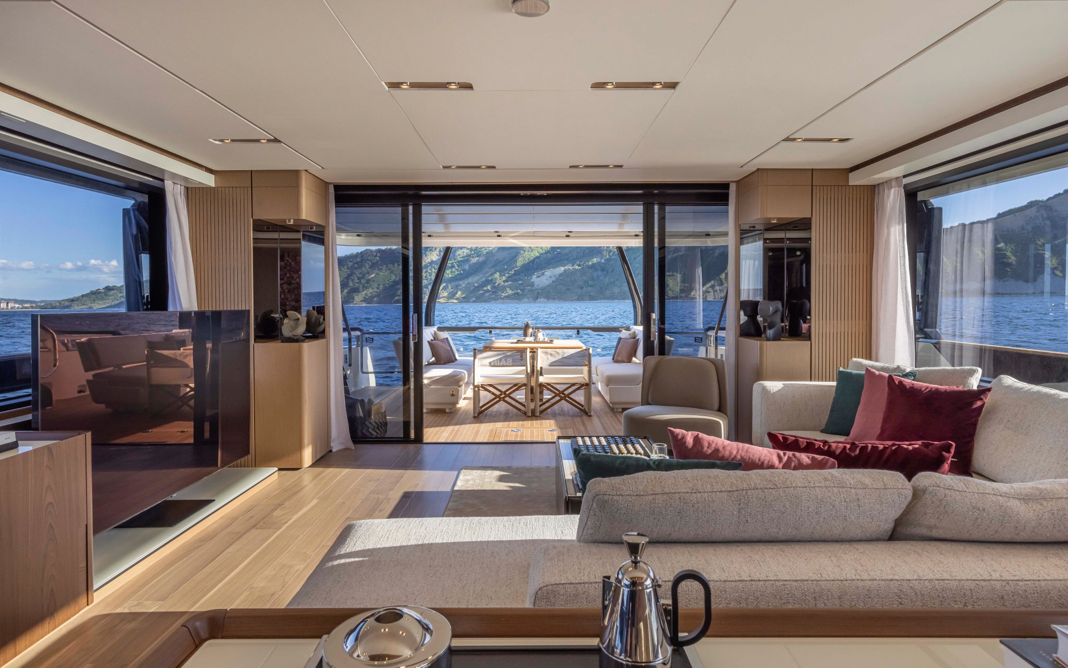 Ferretti Yachts 1000