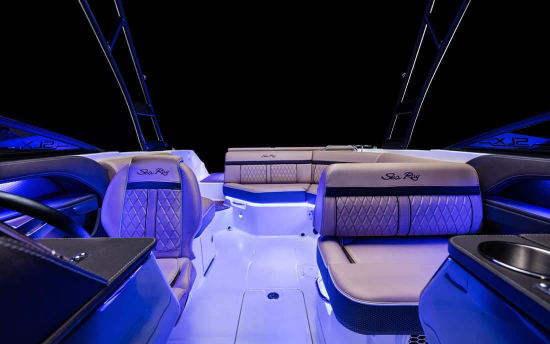 Катер Sea Ray SLX 230 фото 2.7