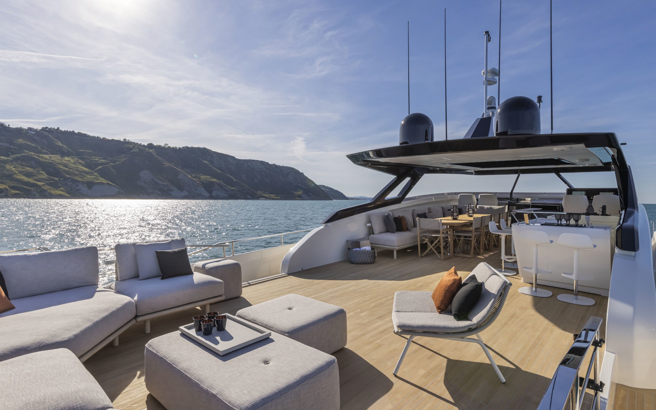 Ferretti Yachts 1000