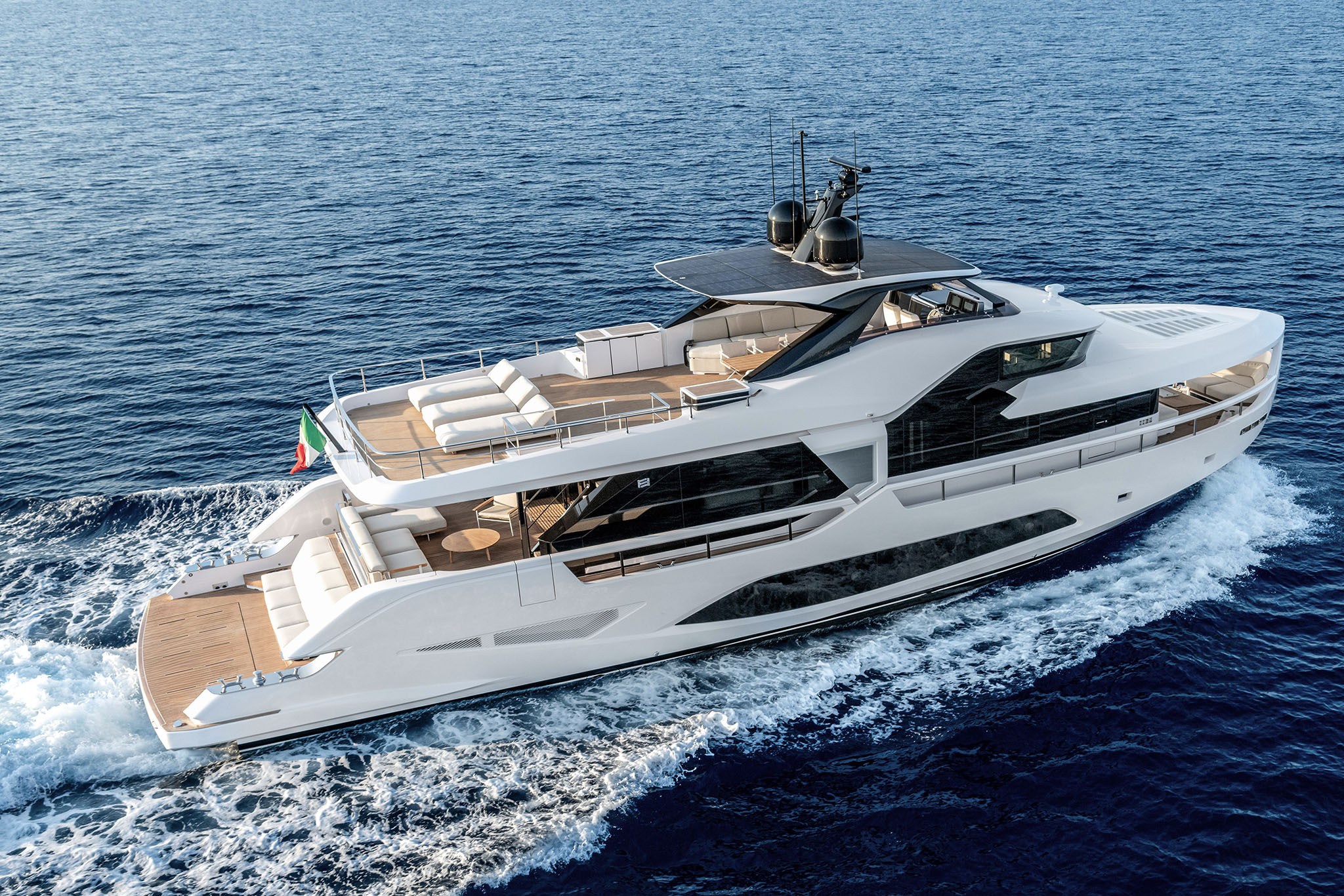 Ferretti Yachts INFYNITO 80