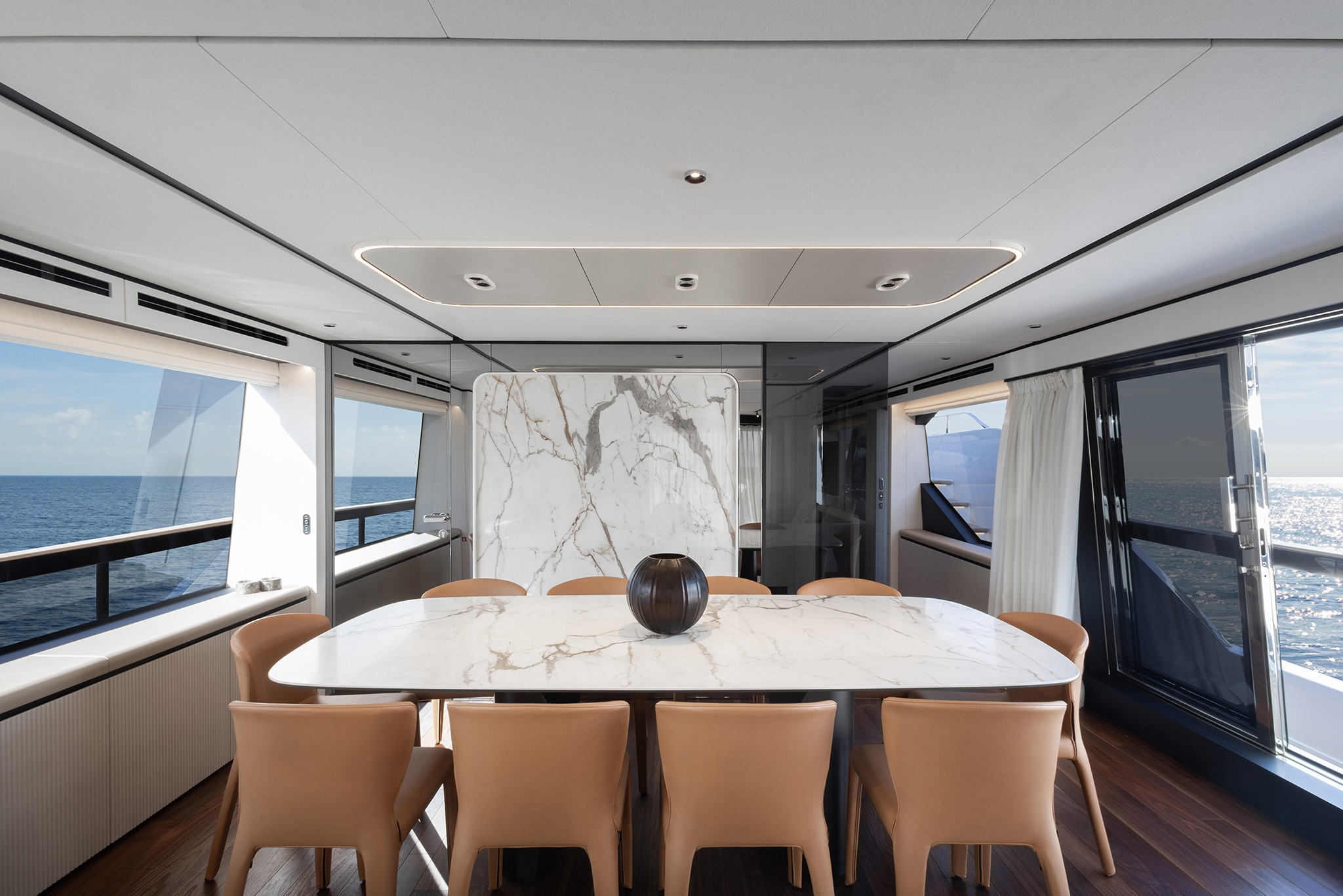 Ferretti Yachts 940