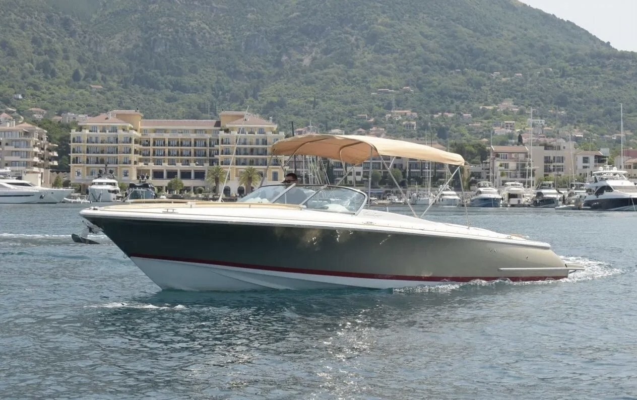 Chris-Craft Corsair 28