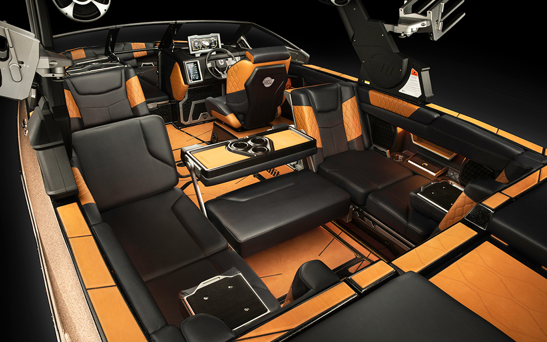 Катер буксировщик Malibu M240 фото 2.9
