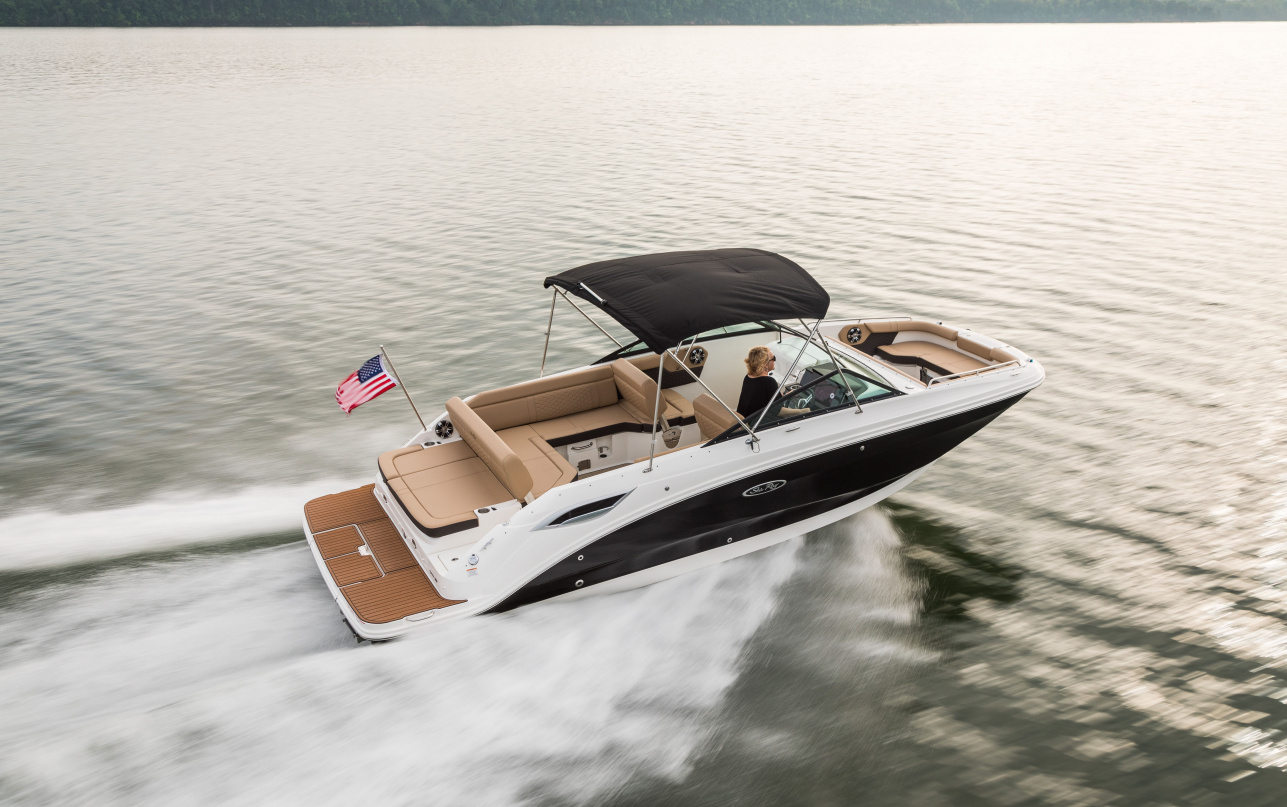 Sea Ray SDX 250: путешествия с максимальным комфортом