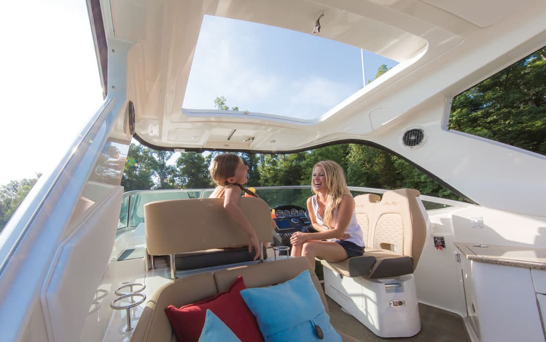 Катер Sea Ray Sundancer 350 HardTop фото 1.10