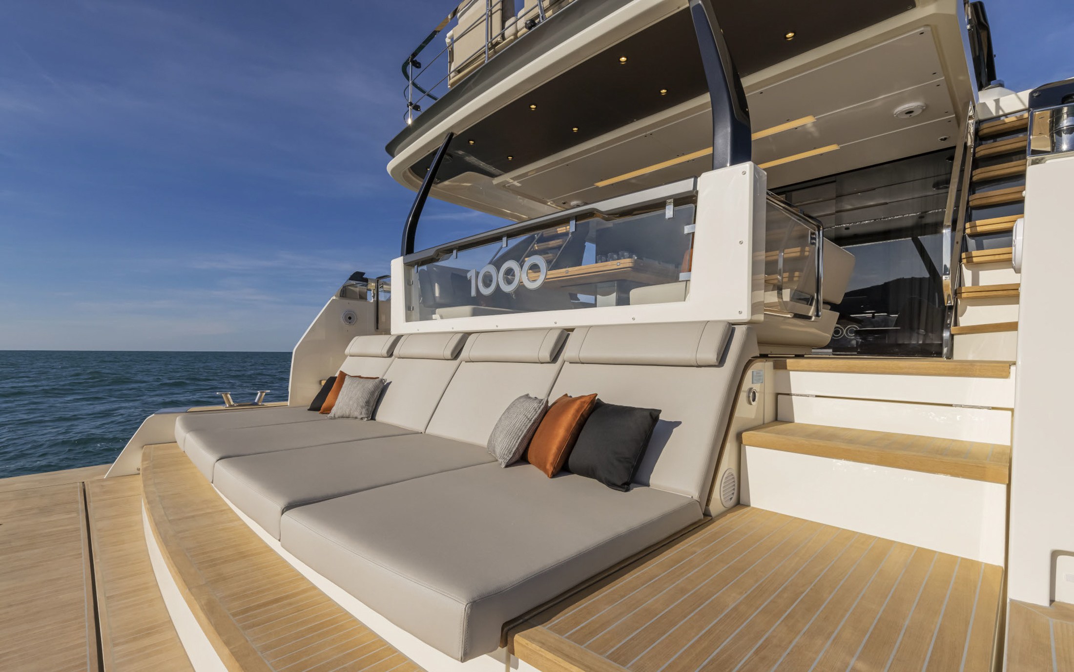 Ferretti Yachts 1000