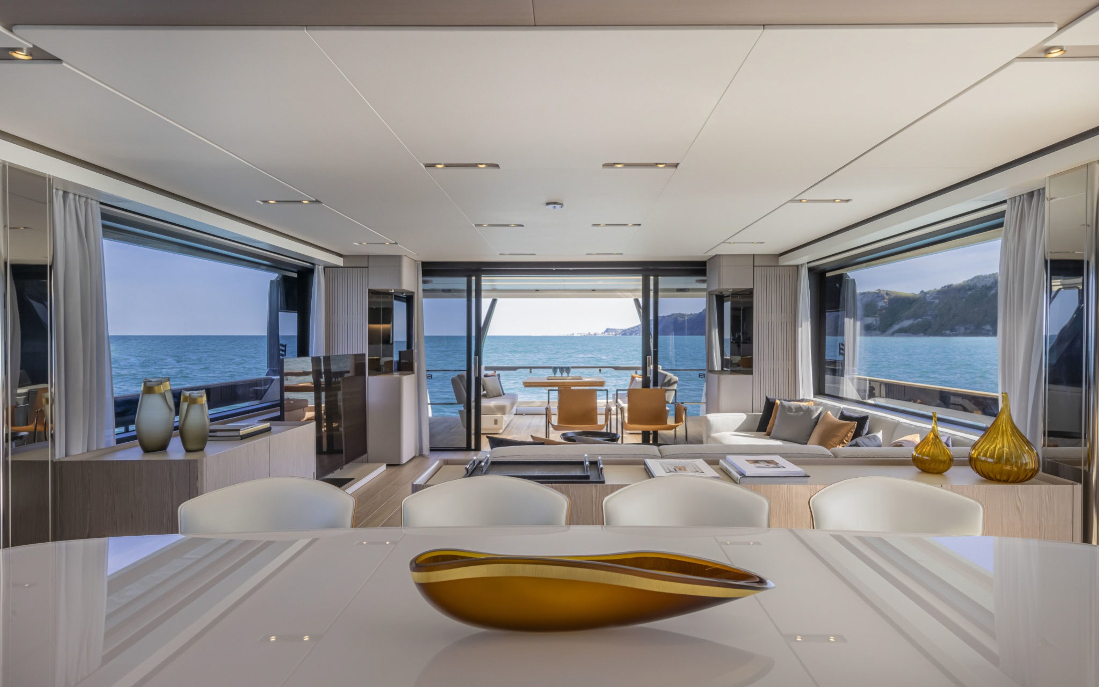 Ferretti Yachts 1000