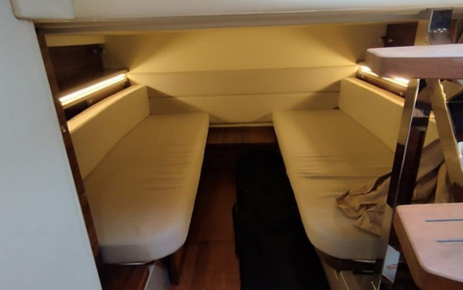 Sea Ray Sundancer 320