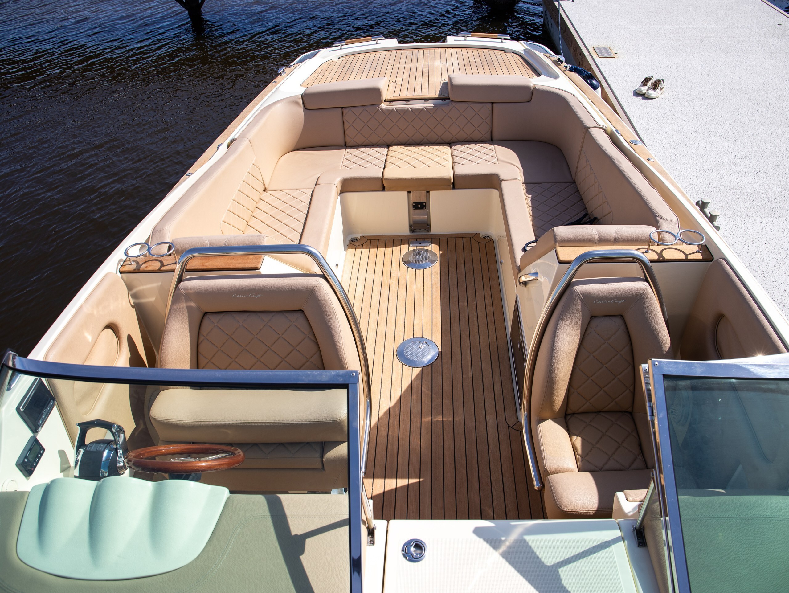 Chris-Craft Corsair 34