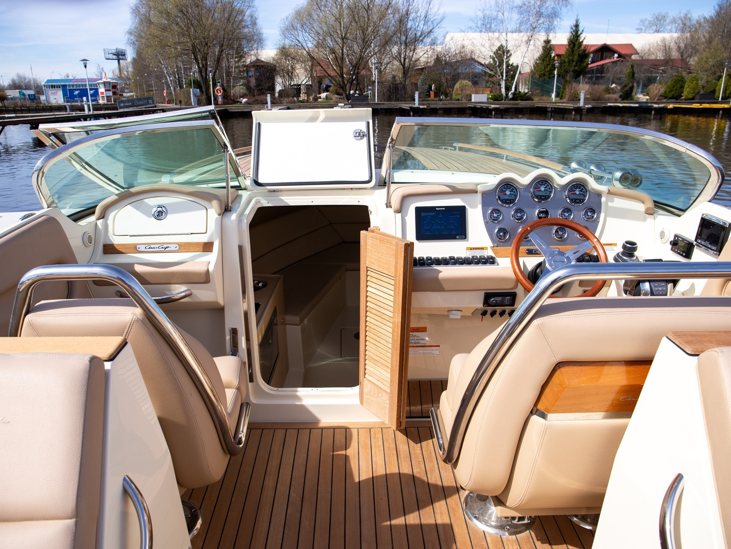 Chris-Craft Corsair 34