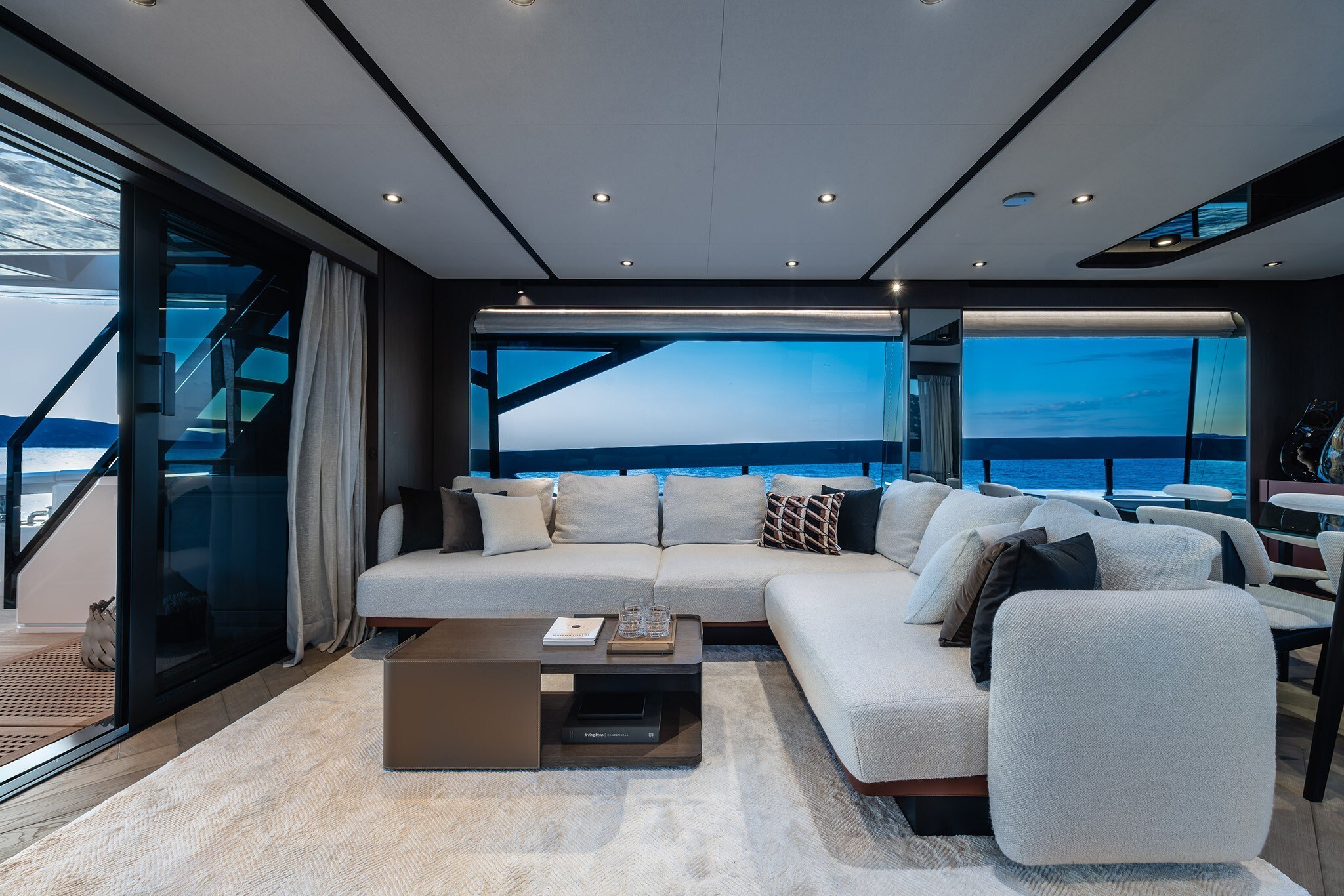 Ferretti Yachts 800