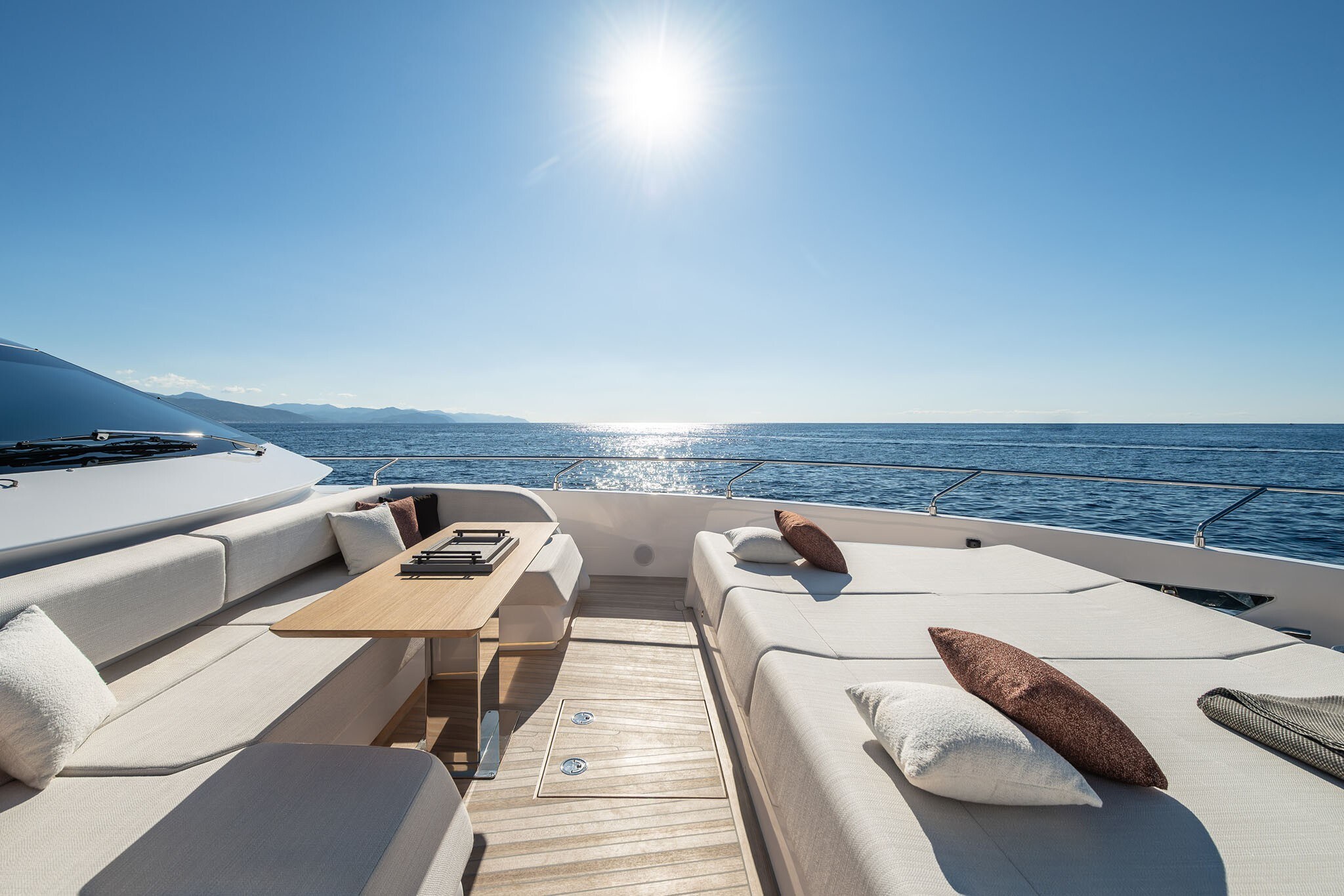 Ferretti Yachts 800