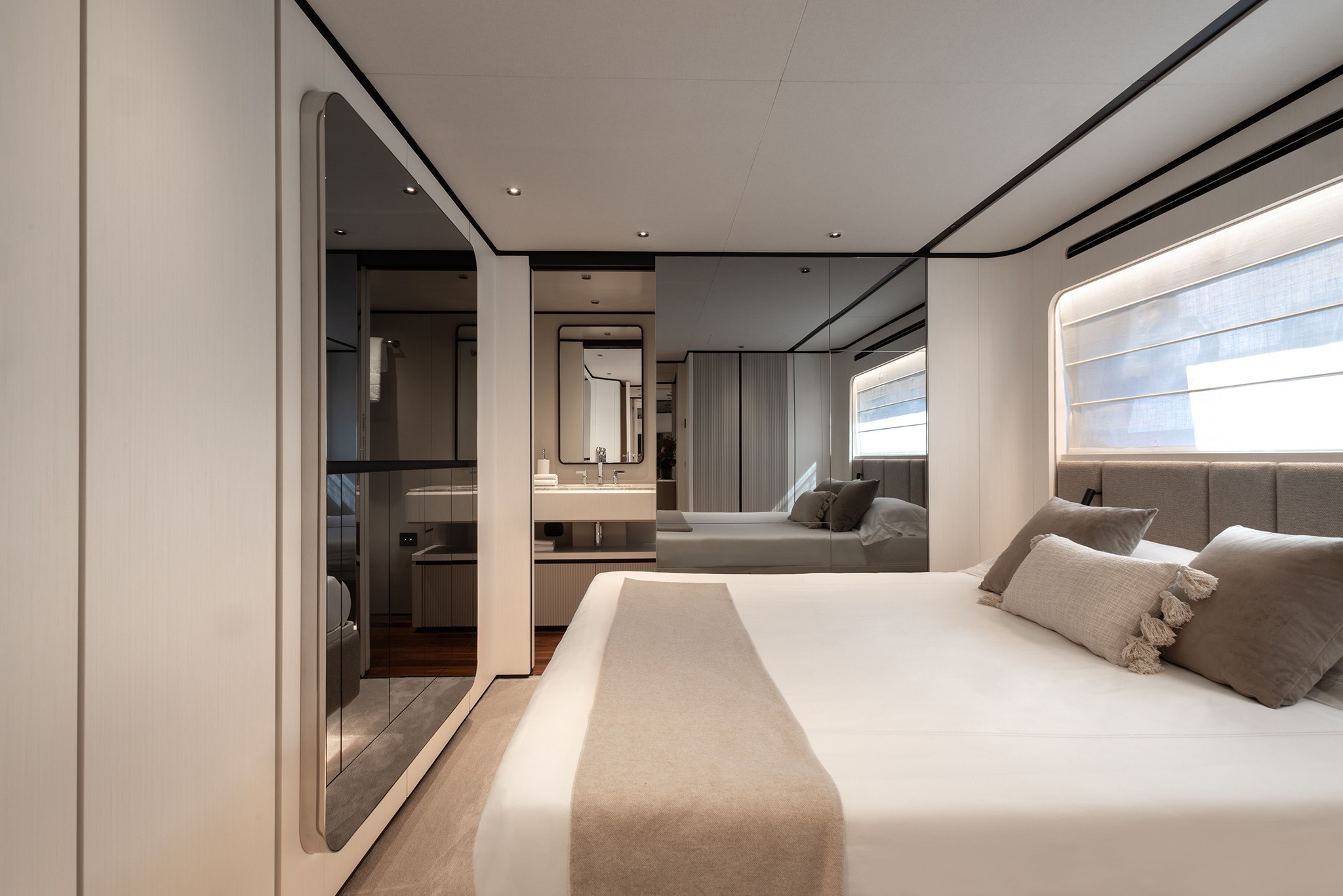 Ferretti Yachts 940