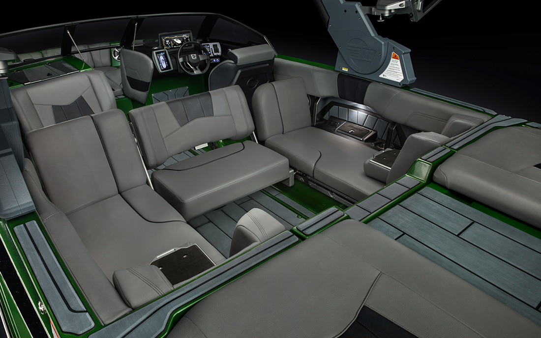 Катер буксировщик Malibu 23 MXZ 2021 фото 2.4