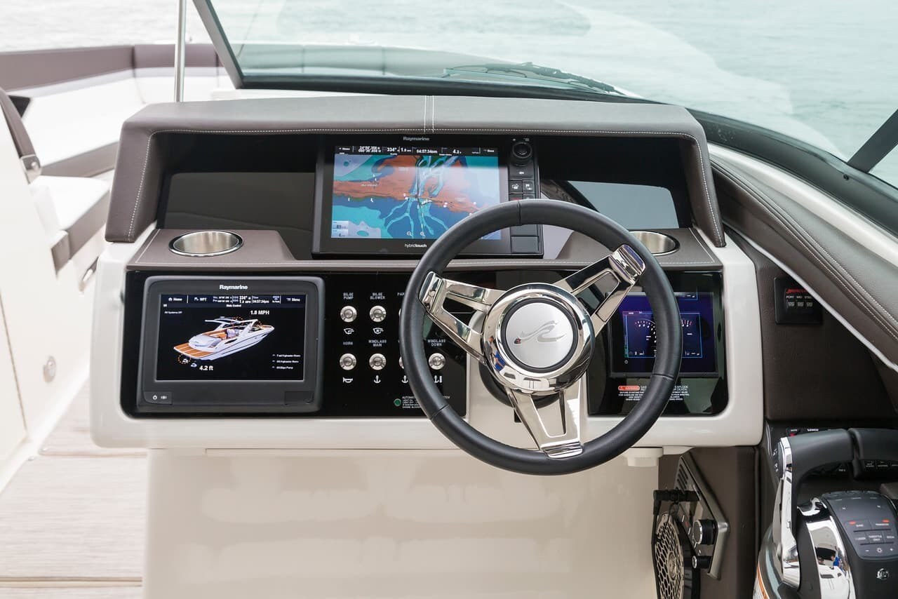 Sea Ray SLX 350