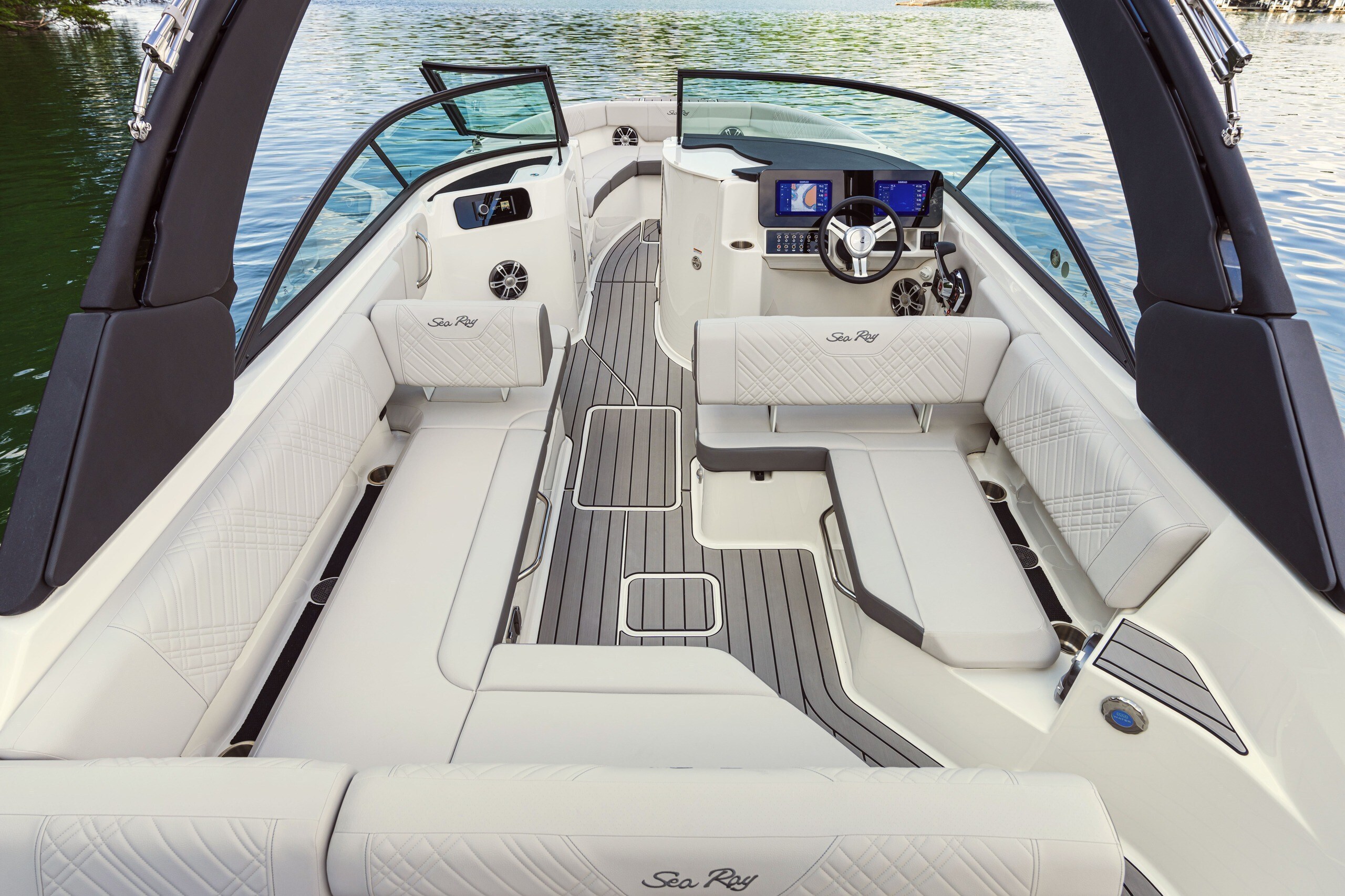 Sea Ray 250 SDX