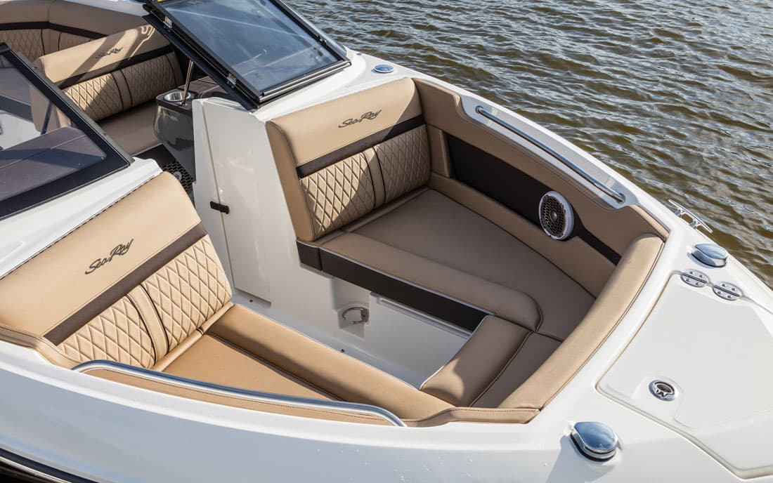 Катер Sea Ray SLX 230 фото 2.2