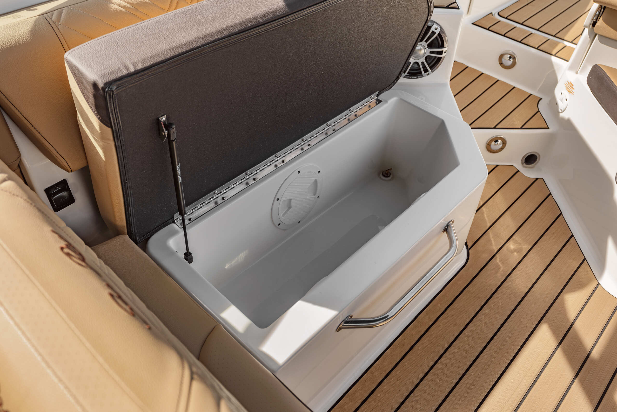 Sea Ray SDX 270
