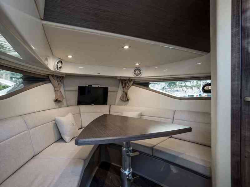 Sea Ray Sundancer 320 OB