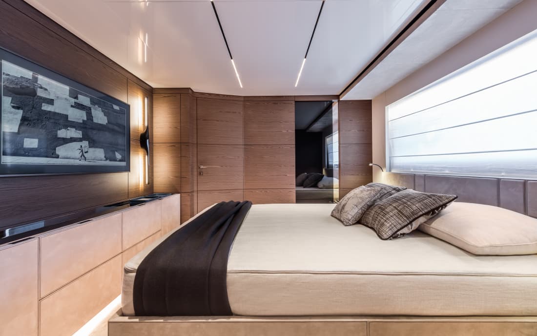 Custom Line Navetta 42