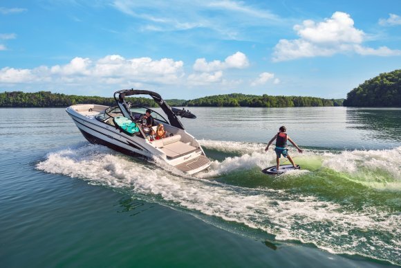 Sea Ray 230 SDX SURF