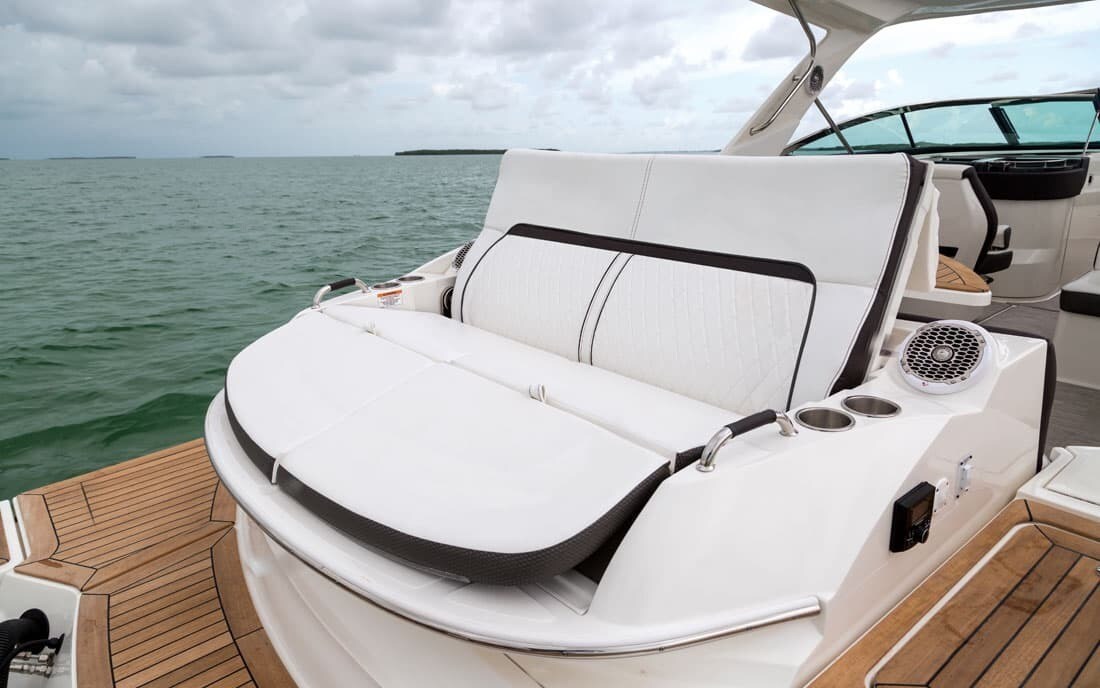 Sea Ray SLX 350