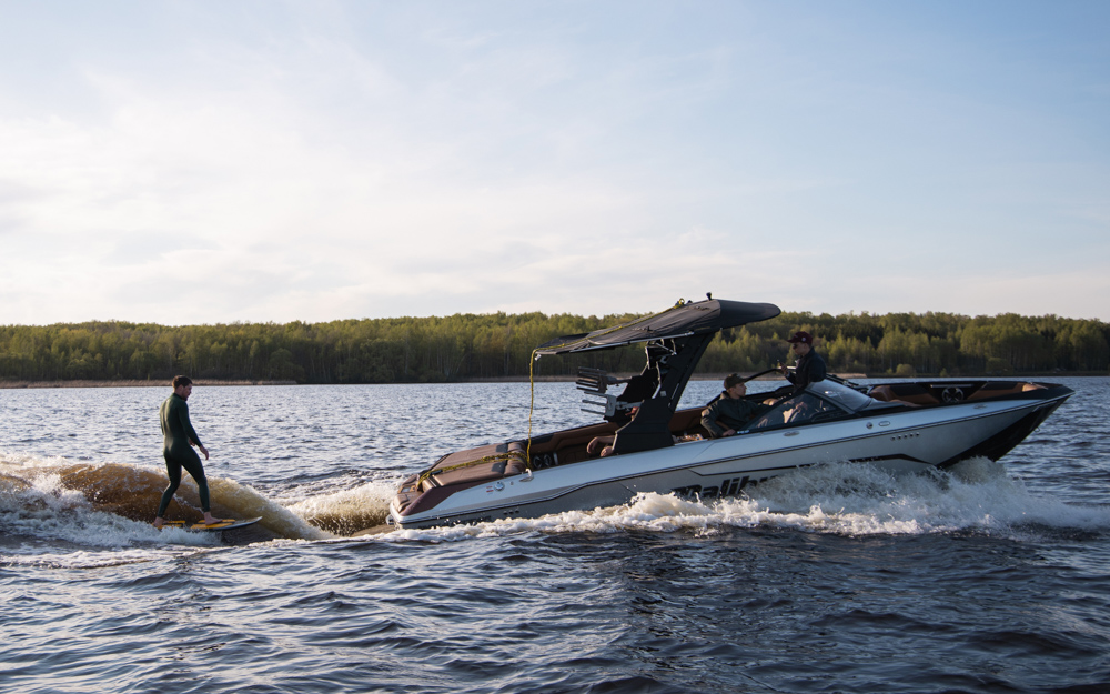 Катер буксировщик Malibu 25 LSV / 25596 фото 1.36