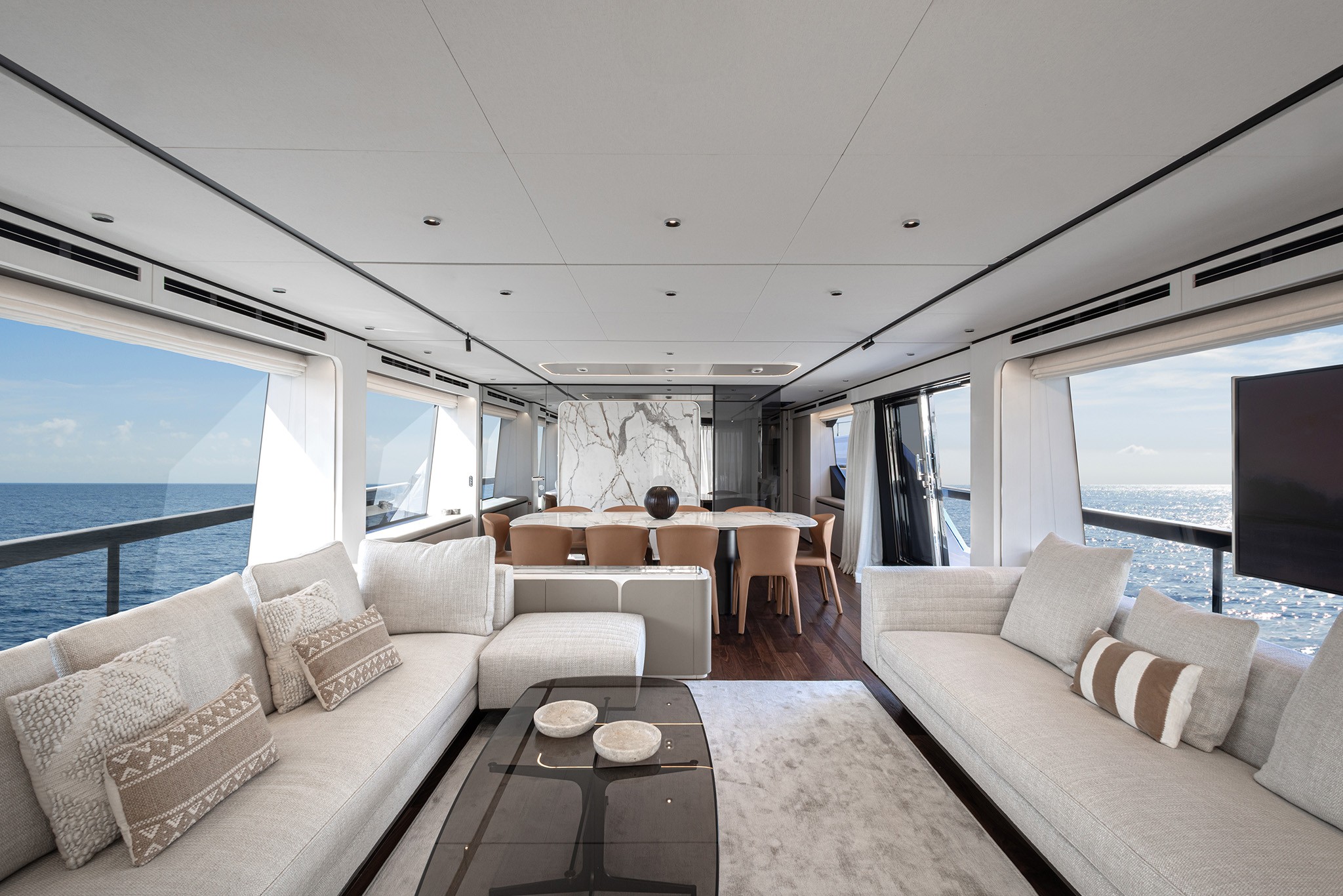 Ferretti Yachts 940