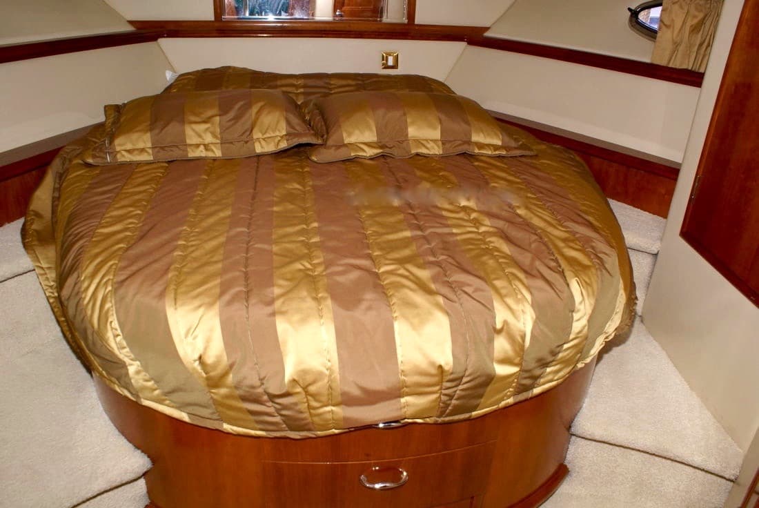 Яхта Carver 46 Voyager фото 1.9
