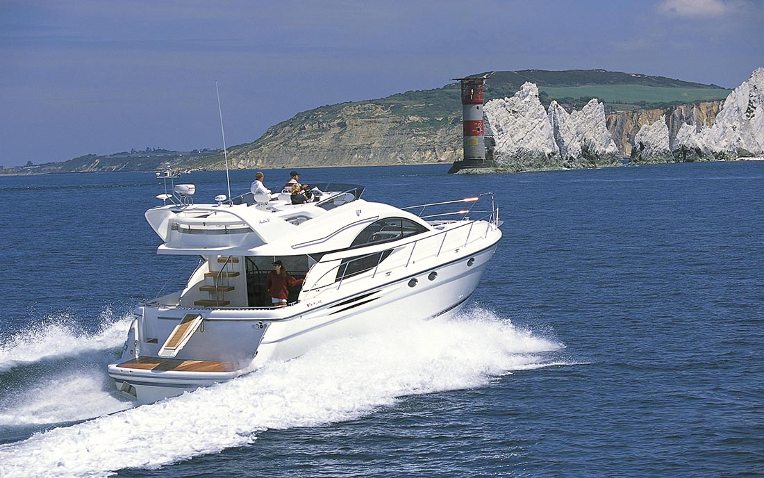 Яхта Fairline Phantom 50 фото 1.6