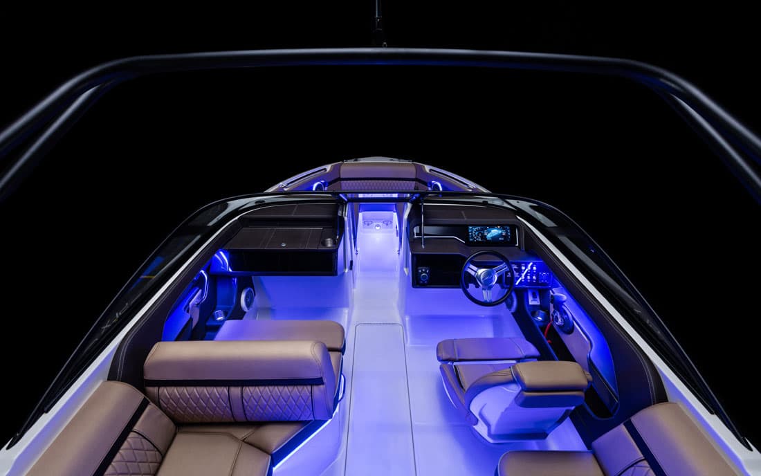 Катер Sea Ray SLX 230 фото 2.5