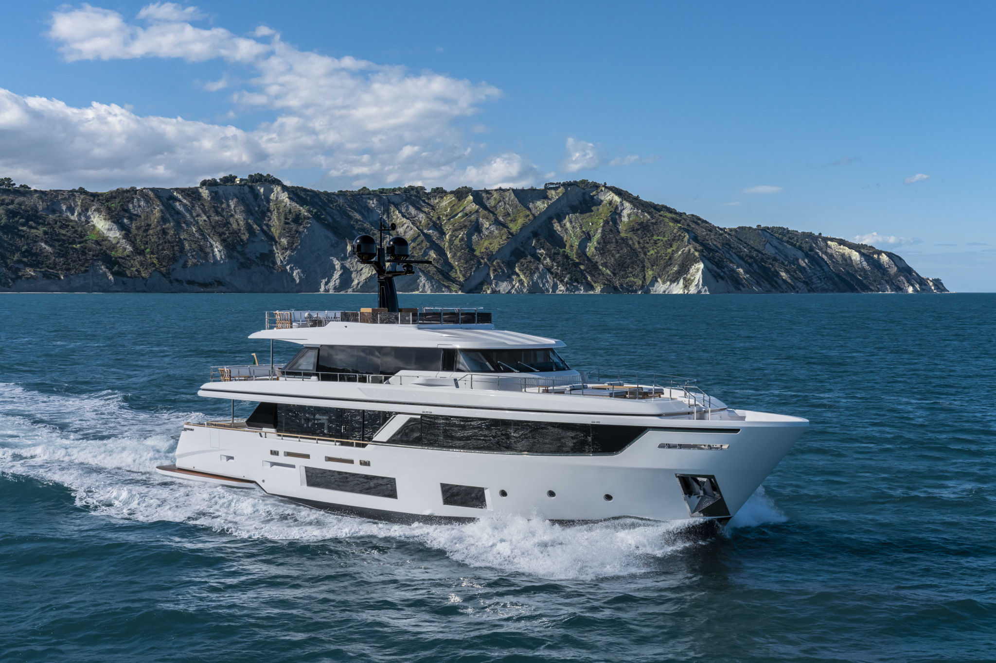 Custom Line Navetta 30