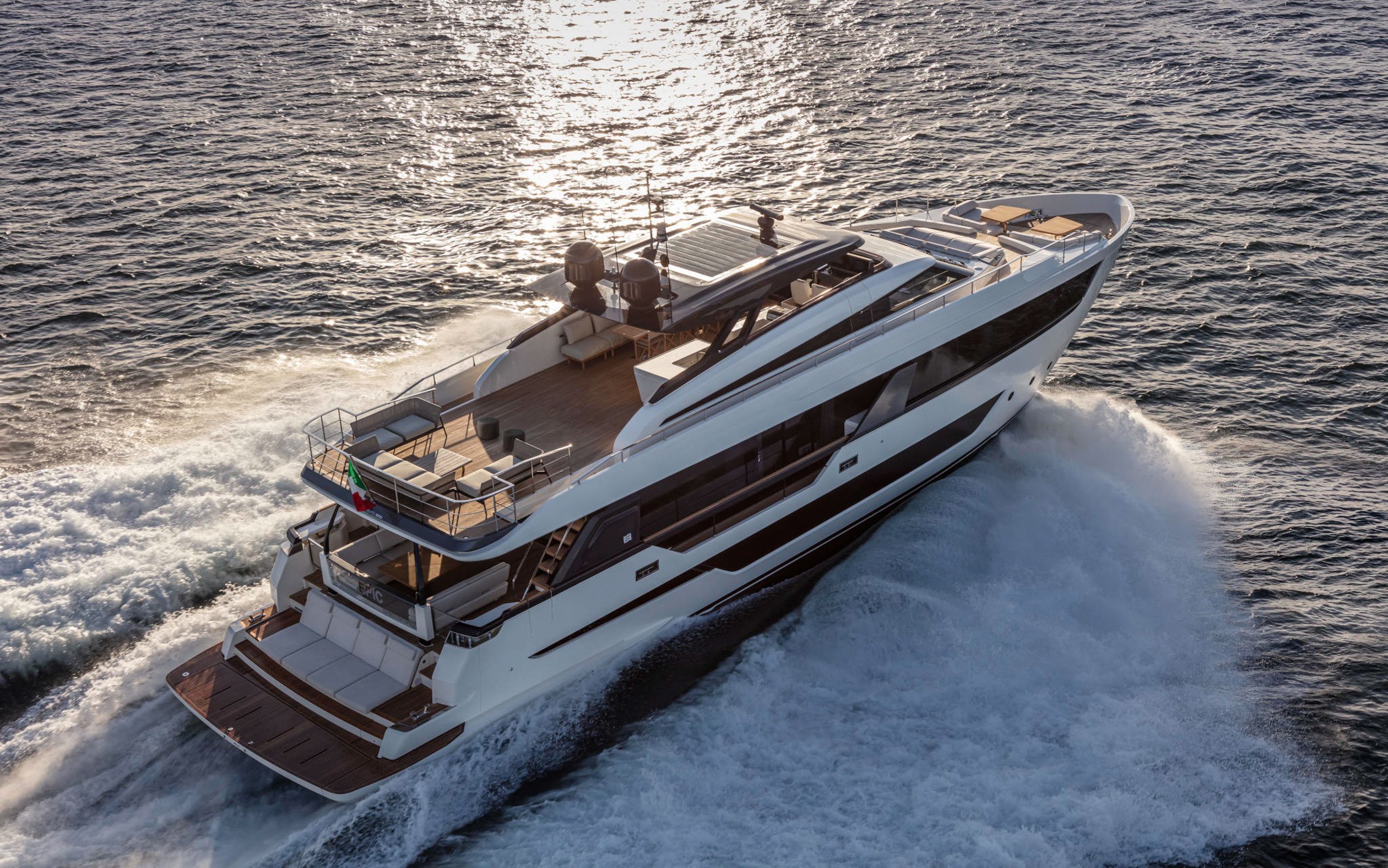 Ferretti Yachts 1000