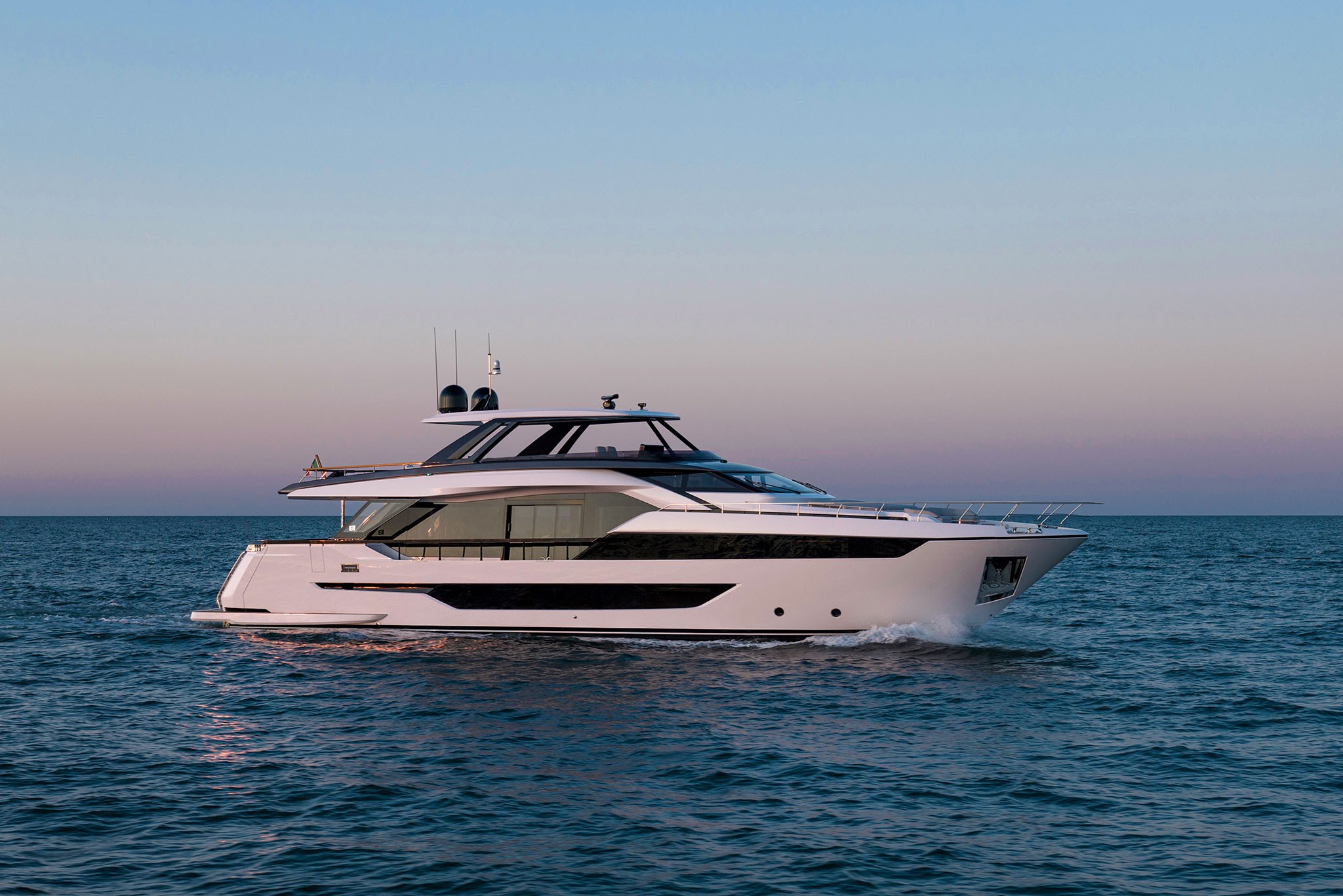 Ferretti Yachts 940