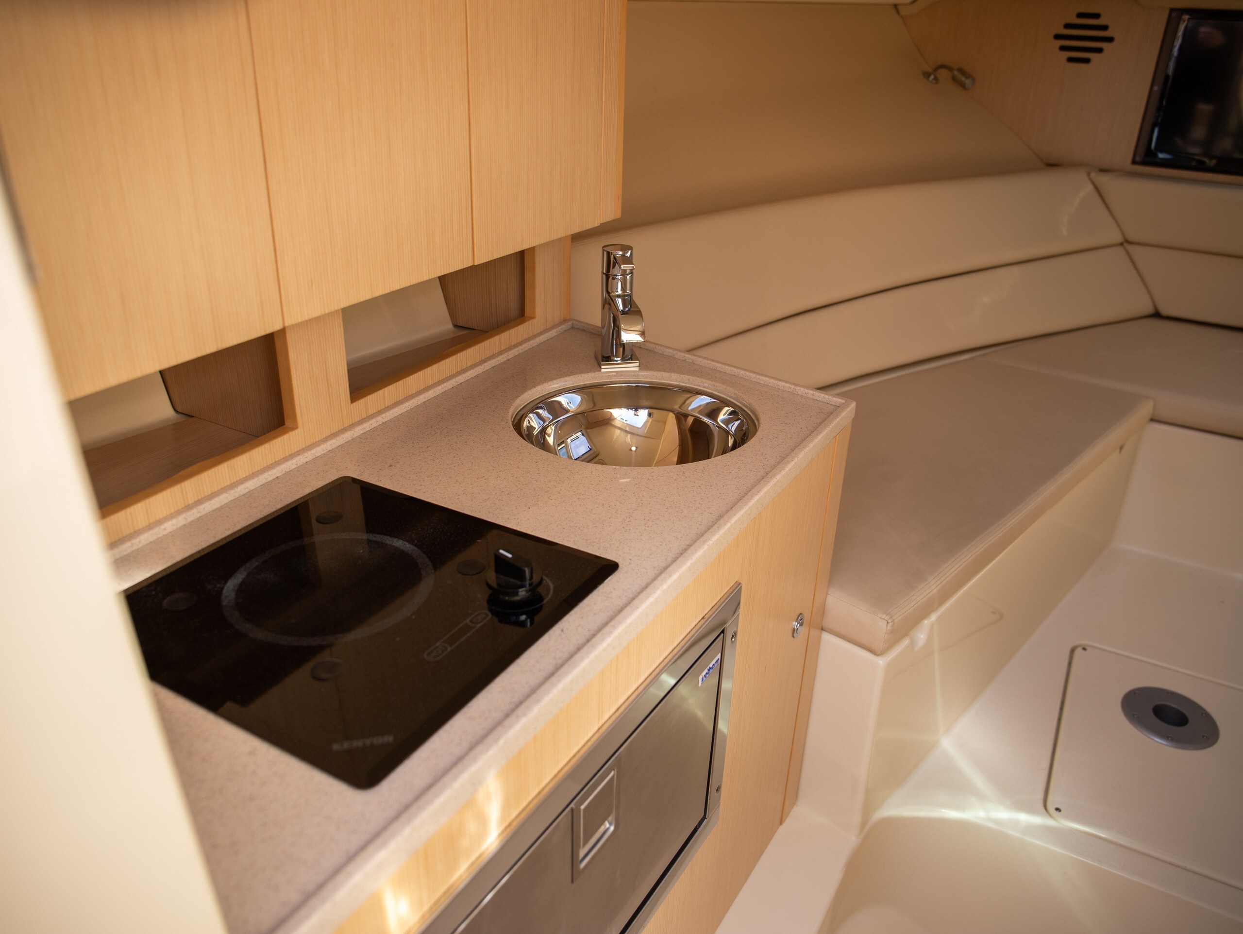 Chris-Craft Corsair 34