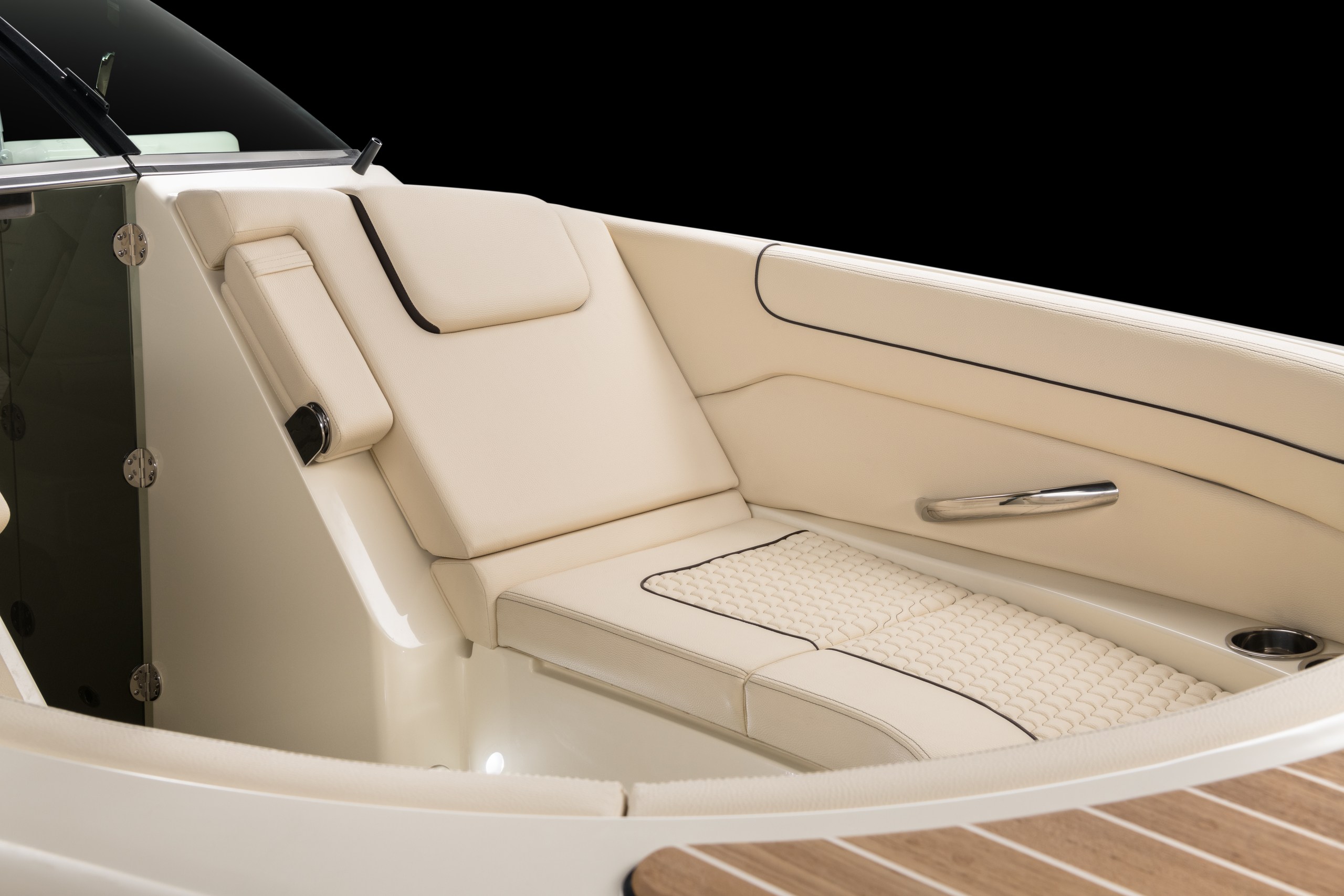 Chris-Craft Launch 28 GT