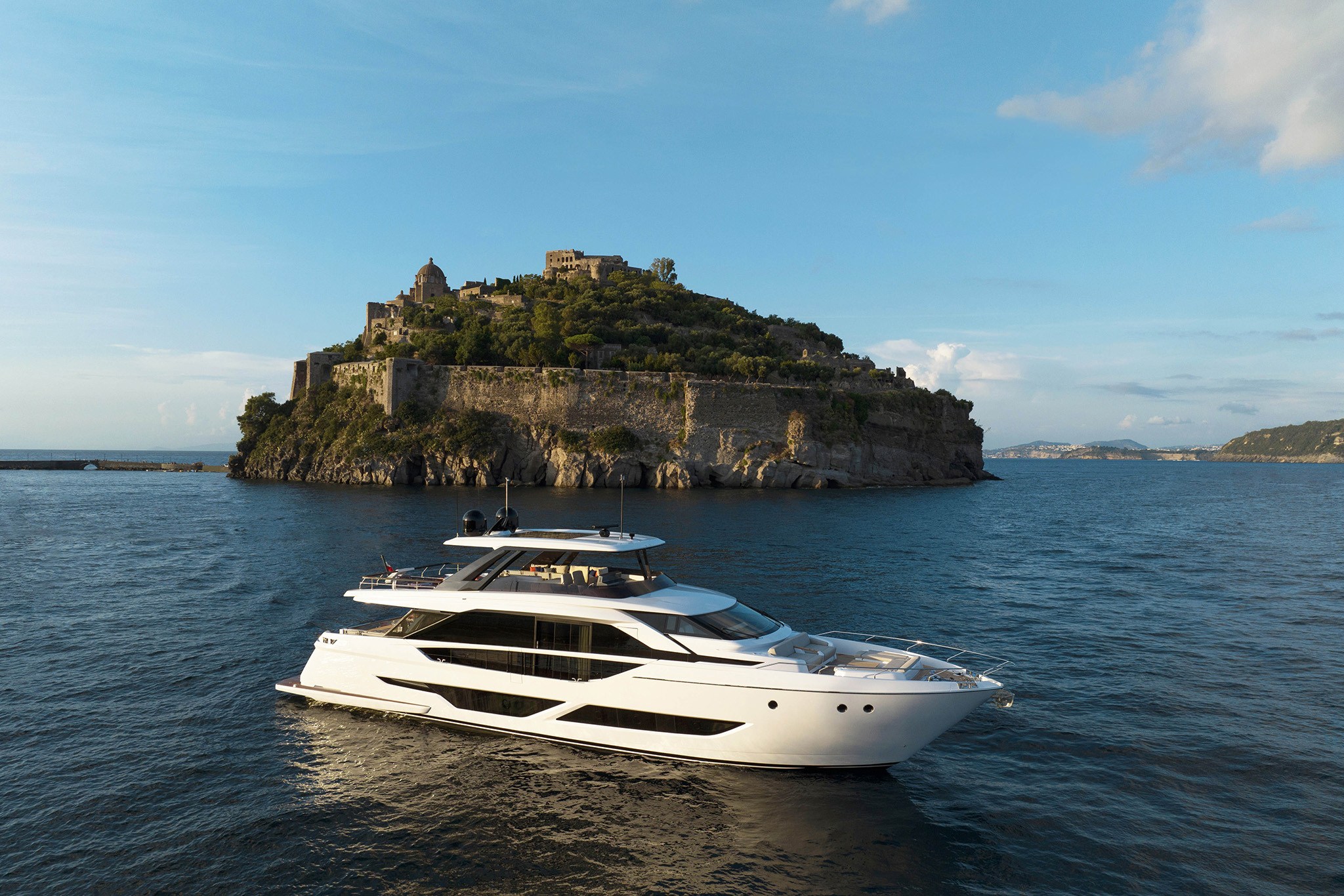 Ferretti Yachts 860