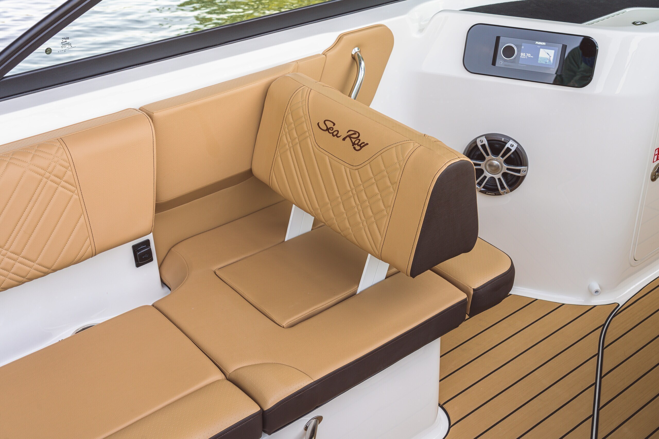 Sea Ray 230 SDX
