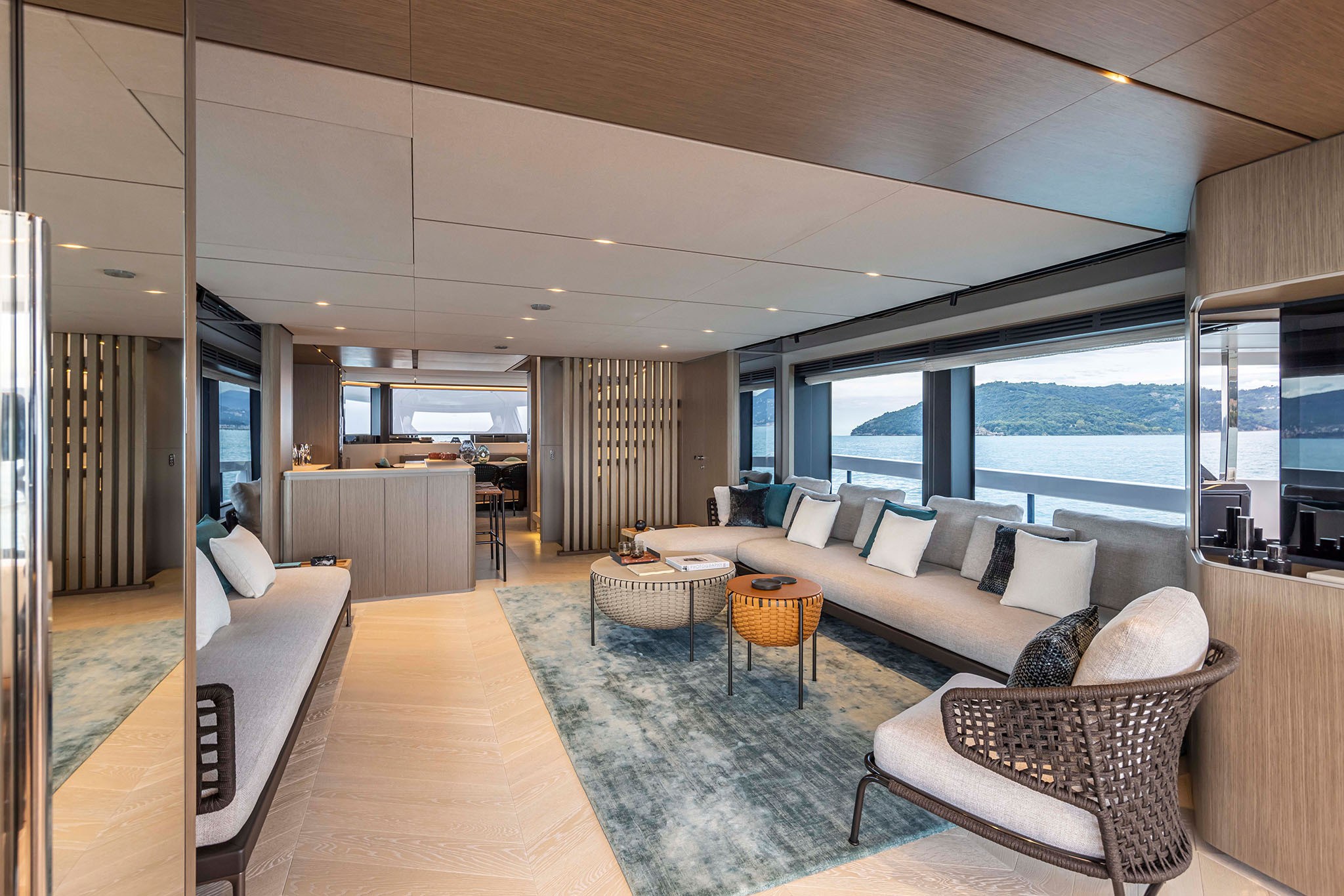Ferretti Yachts INFYNITO 90