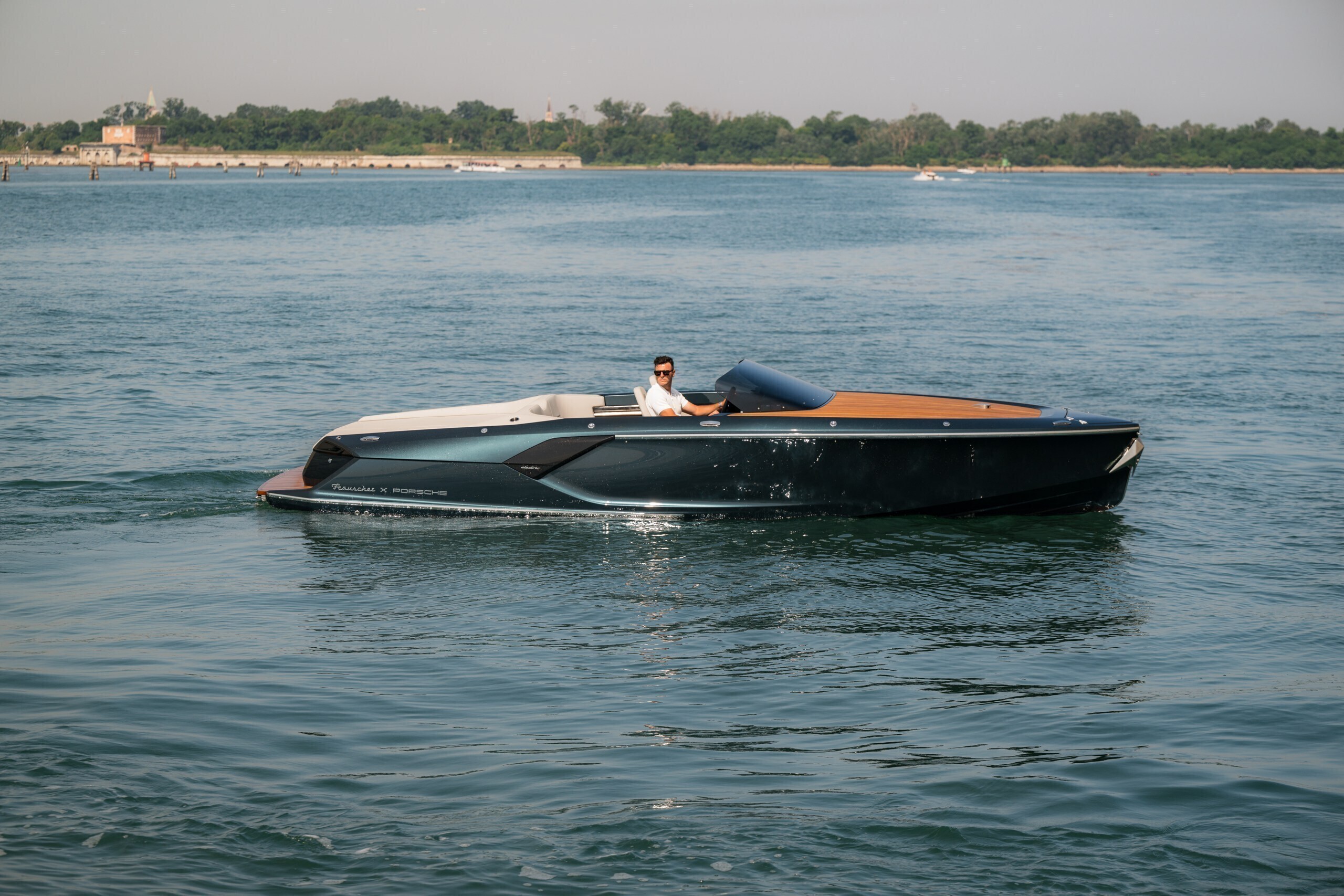 Frauscher x Porsche 790 Spectre