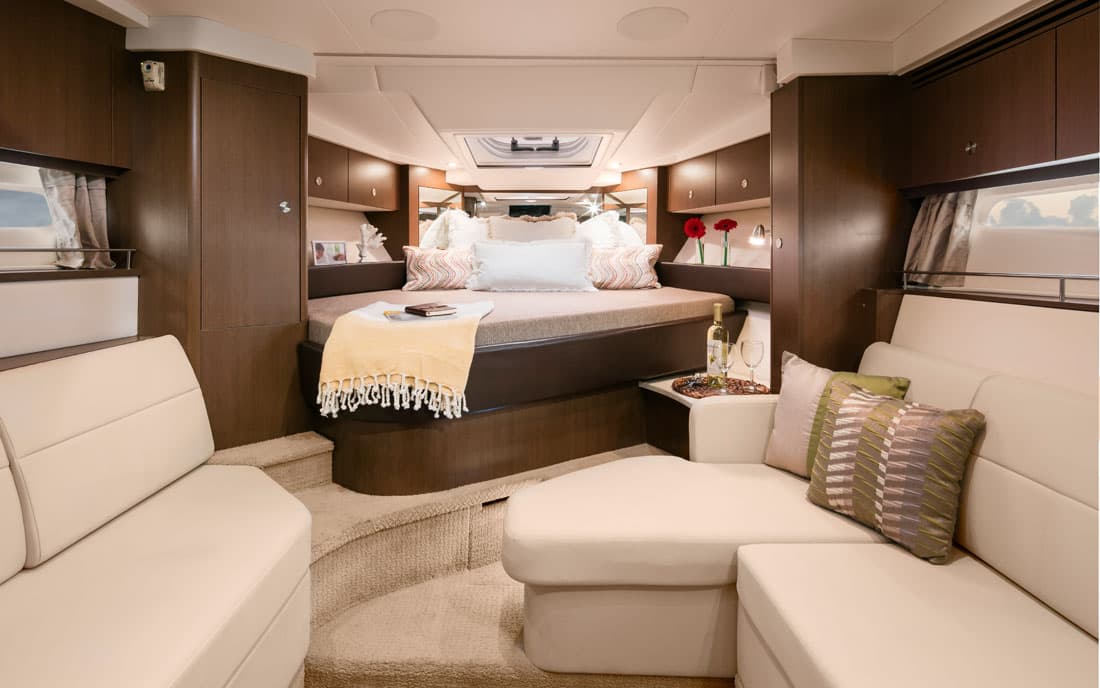 Катер Sea Ray Sundancer 350 Coupe фото 2.25