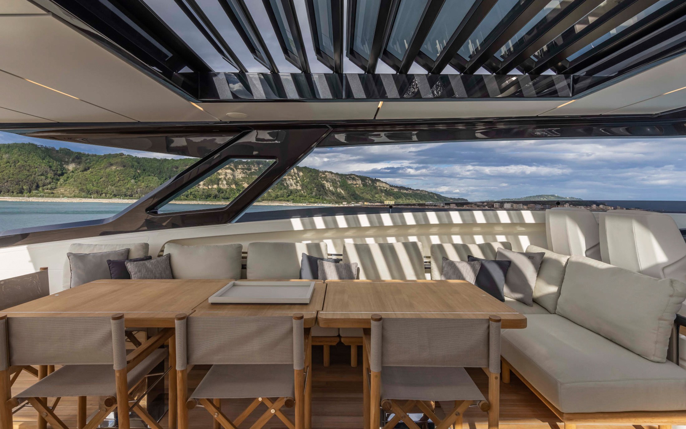 Ferretti Yachts 1000