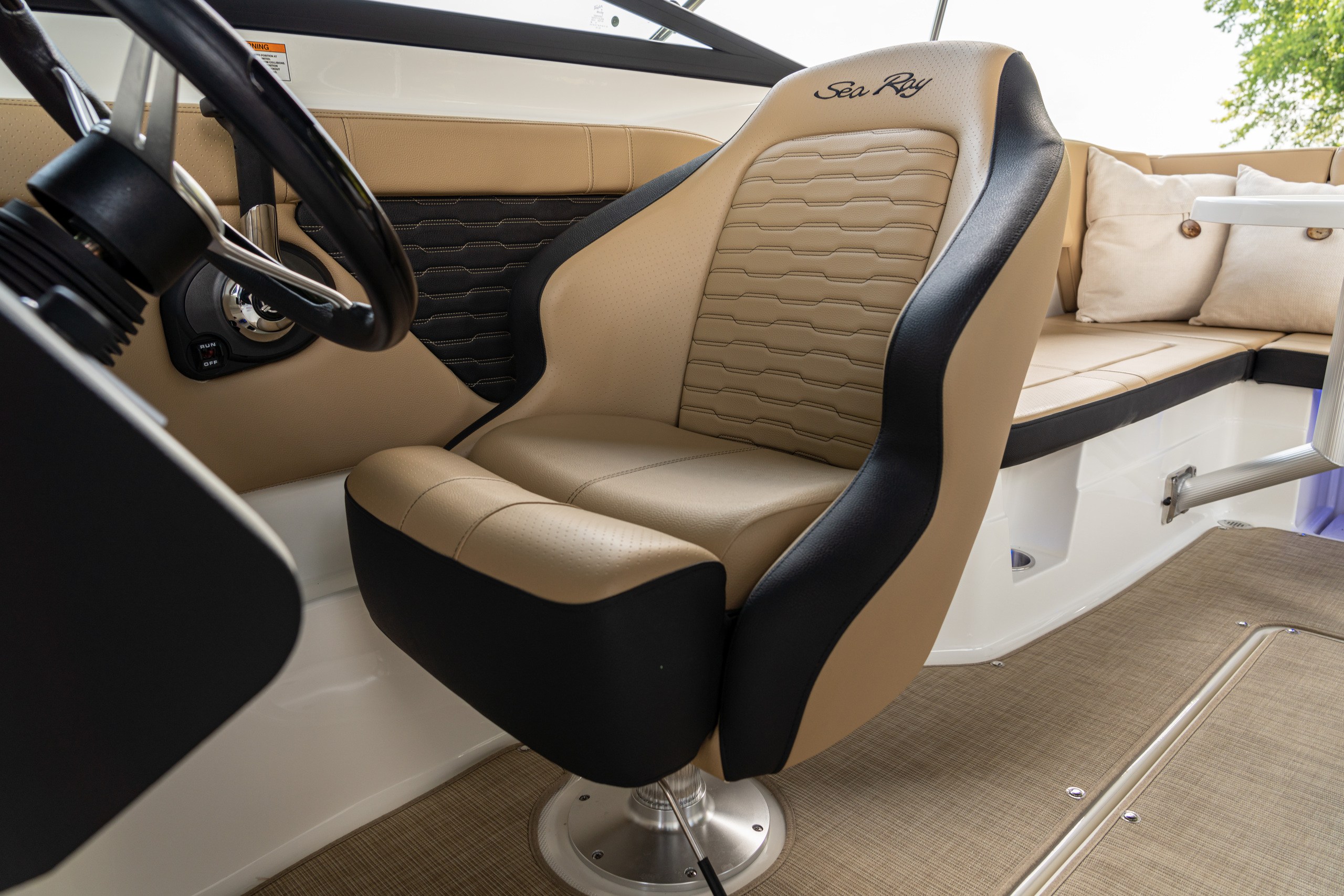 Sea Ray 230 SPX
