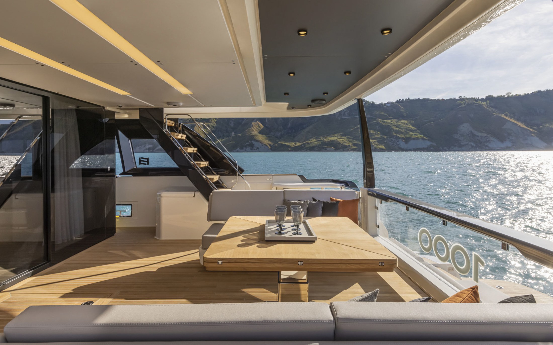 Ferretti Yachts 1000