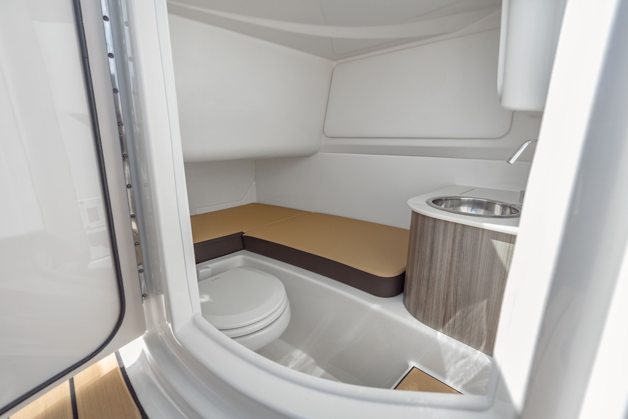 Sea Ray SDX 270