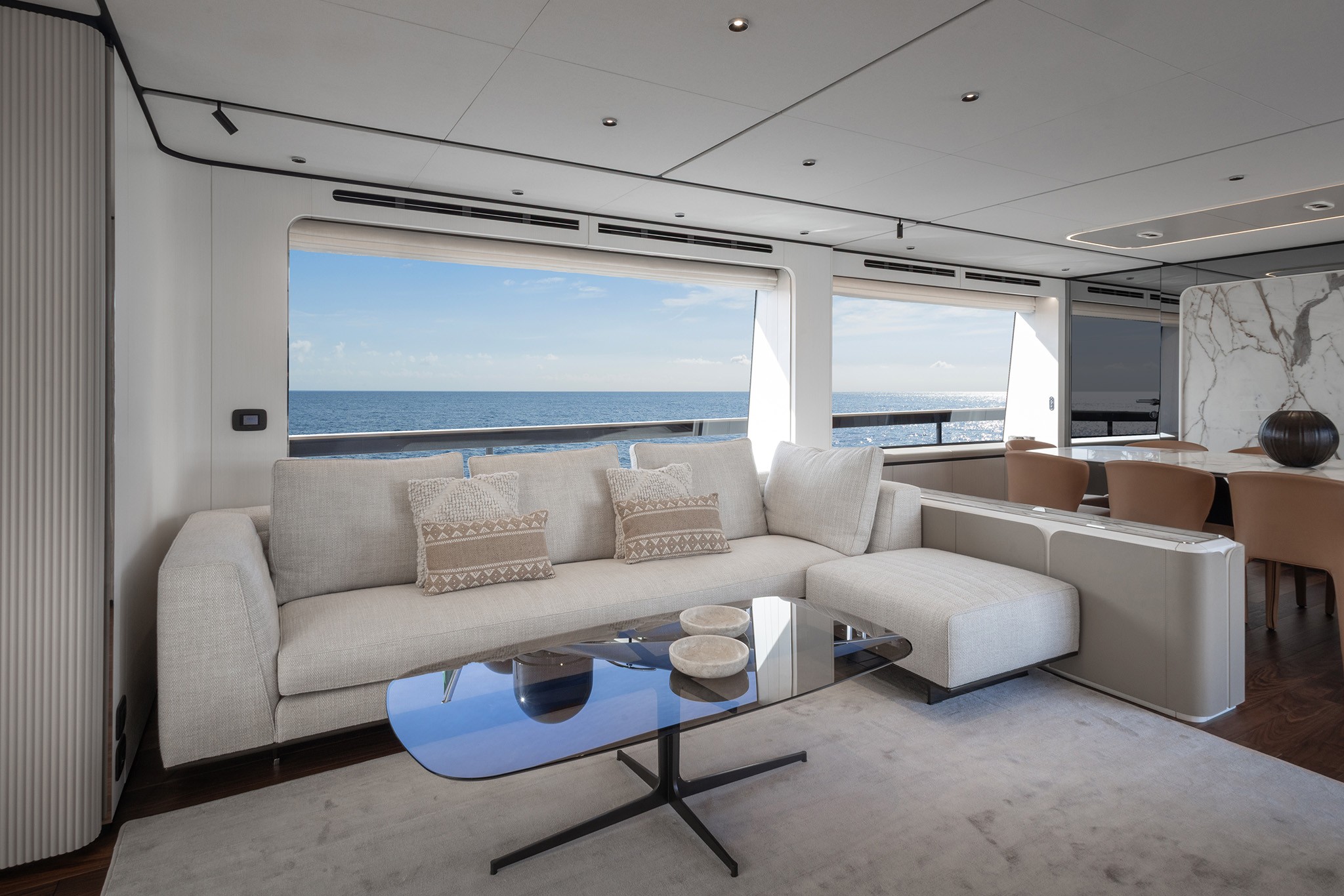 Ferretti Yachts 940
