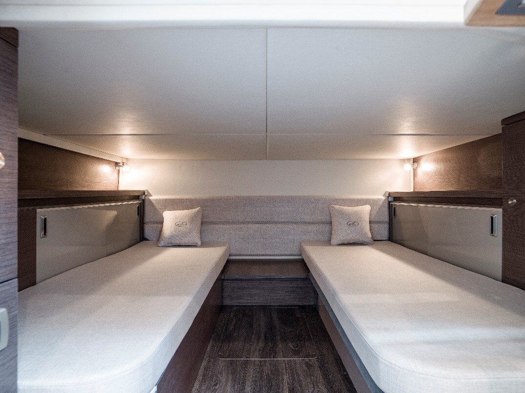 Sea Ray Sundancer 320 OB